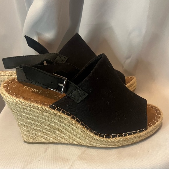 Toms Black and Tan Espadrille Wedges Size 7.5 - Picture 7 of 9